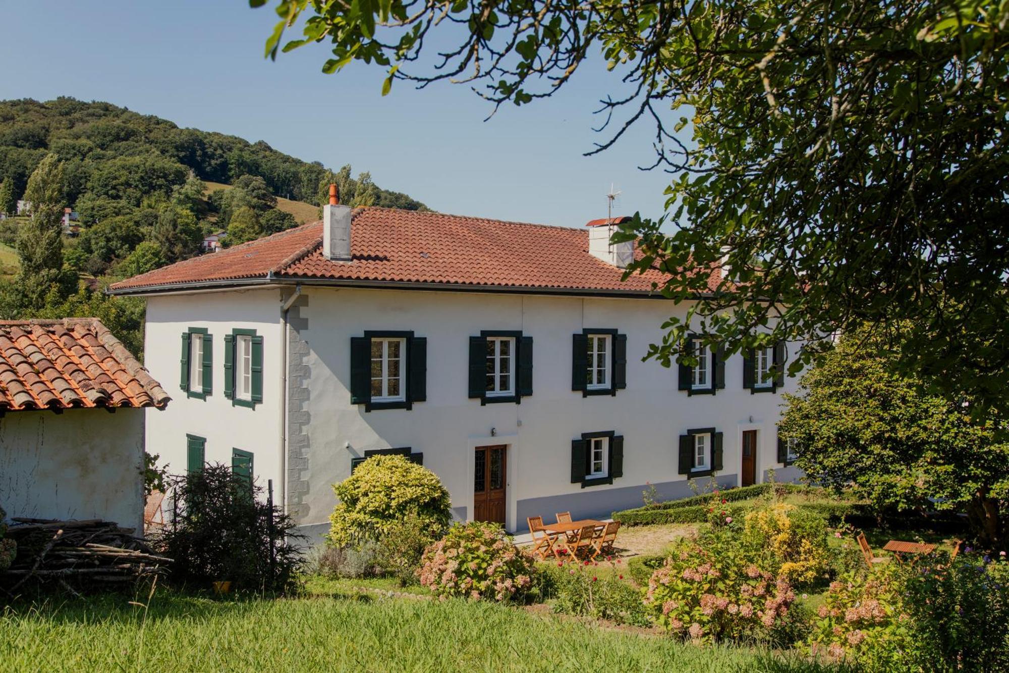 Maison Gamboia, Chambres D'Hotes Au Calme Avec Jardin Hasparren Dış mekan fotoğraf